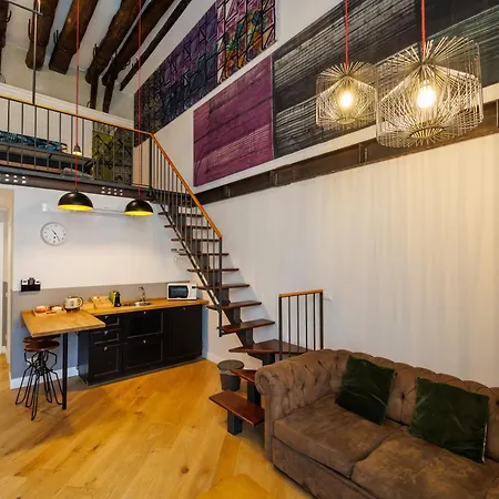 ベッド・アンド・ブレックファスト The Dante House By House In