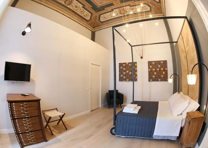 The Dante House By House In Neapel